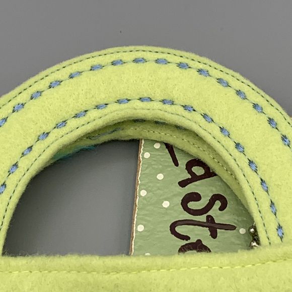 Embroidered Felt Easter Bag Tote Easter Chicks and Happy Easter Wooden Tag - Picture 7 of 9